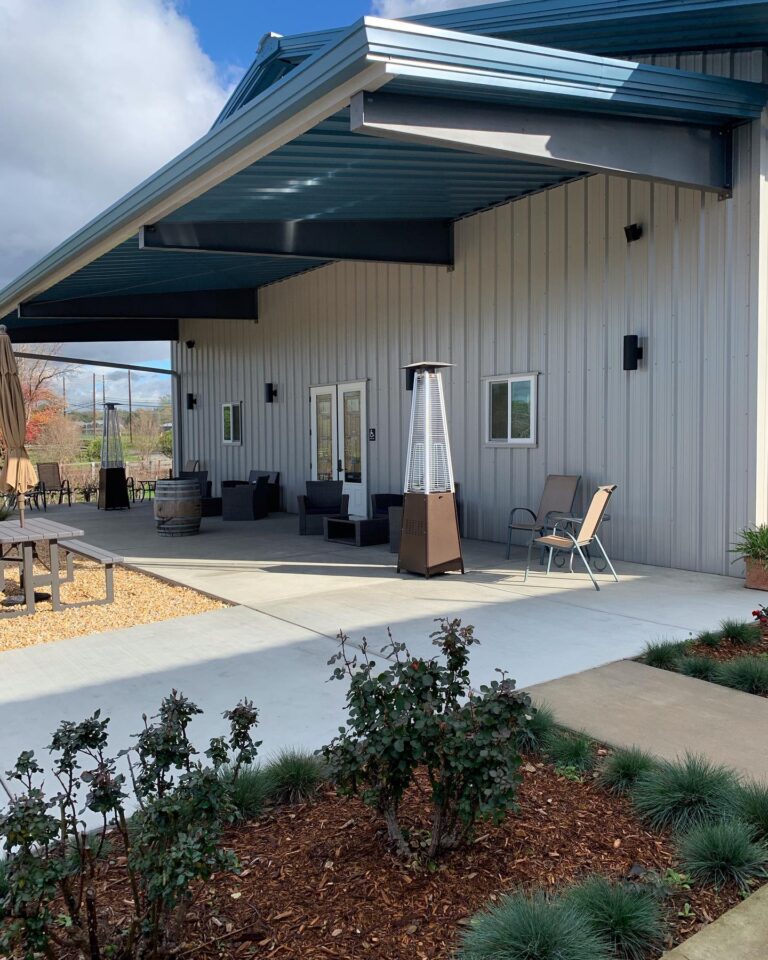 274710743 4651623458298576 3696587635940156762 n 768x960